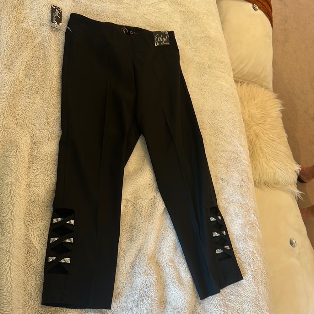 Ethyl capri with rhinestone detail